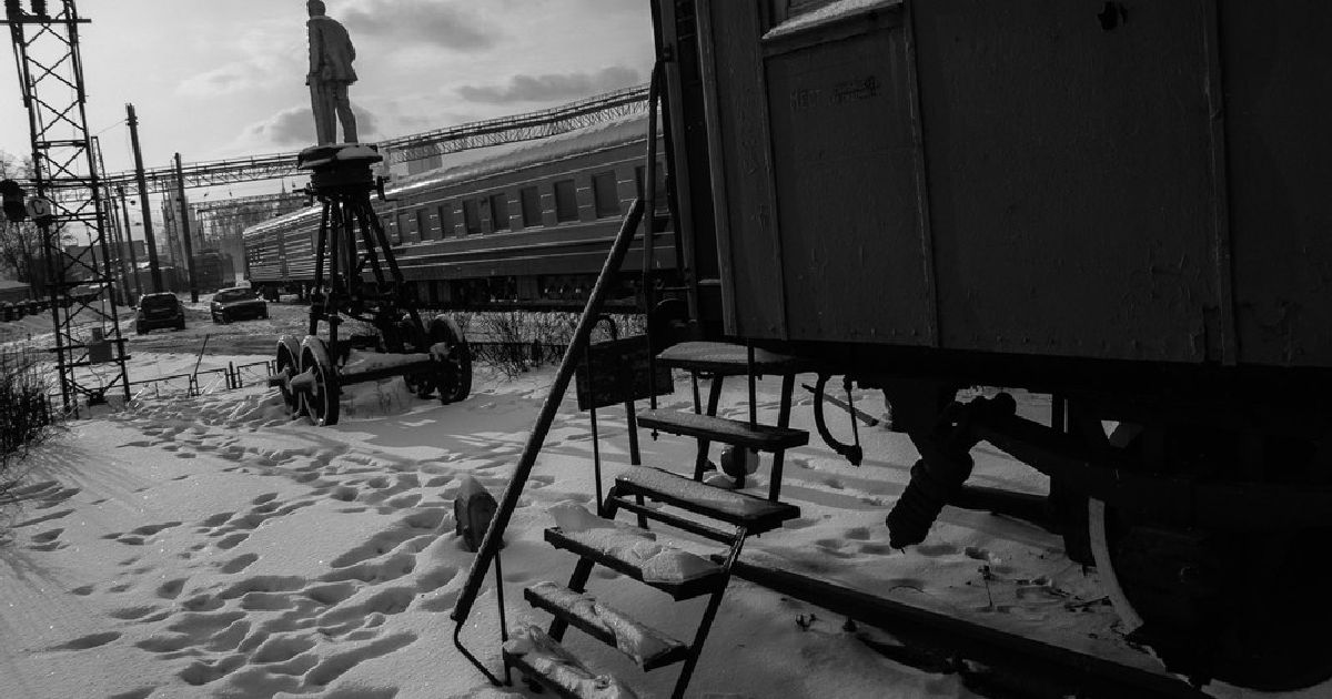 Vladimir Semyonov - Памятки | LensCulture